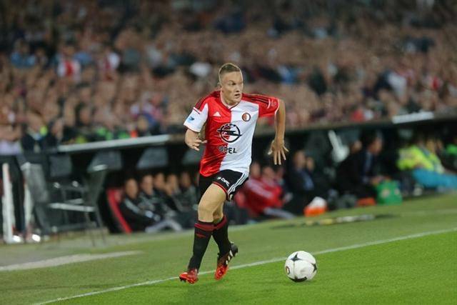 近五百名羽球女将西安过招 全民健身乐享运动之趣